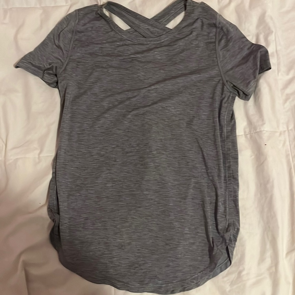 ivivva by lululemon gray active t shirt with open back